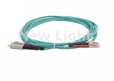 SC de fibra óptica a dos caras verde OM3 50 con varios modos de funcionamiento/125 del LC del cordón de remiendo del PVC para el sistema de CATV