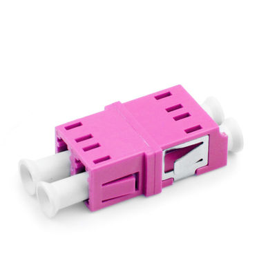 comprar Adaptador de fibra óptica OM4 LC de color rosa con pérdida de inserción ≤ 0,3 dB para cables de parche doble online manufacture
