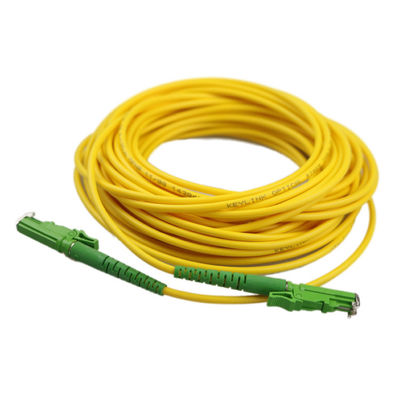 comprar Cable de conexión de fibra óptica E2000 APC con tapa metálica, modo único 9/125 y longitud de onda 1310/1550 online manufacture