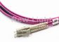 LC UPC a PVC de fibra óptica OM4 50 con varios modos de funcionamiento/125 del duplex 2.0m m del cordón de remiendo del SC UPC