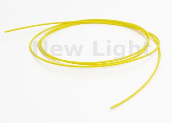 Cable de fibra óptica simplex monomodo con diámetro exterior de 0,9 mm y material TPEE para uso en coletas
