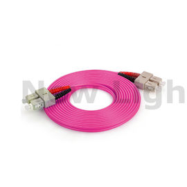 SC - duplex de fibra óptica del cordón de remiendo del modo multi del SC bota roja/del negro OM4 50/125