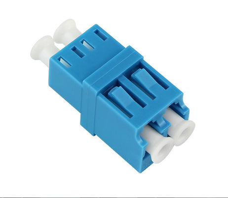 Adaptador de fibra óptica LC azul Duplex de modo único de tipo común con material plástico y baja pérdida de inserción