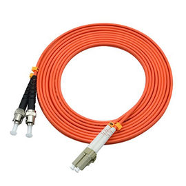 Cordón de remiendo de fibra óptica de 850 longitudes de onda 3 pies de LC al duplex 50/125um OM2 del ST