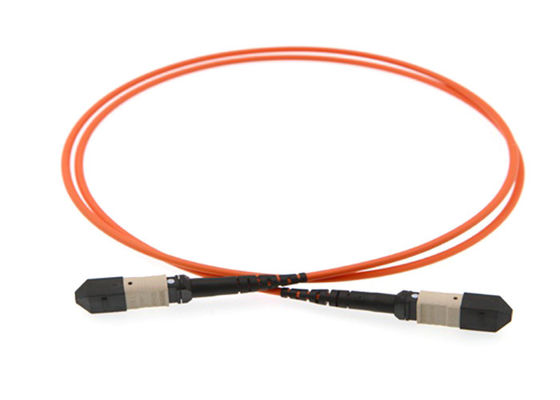 Cable MPO MTP con cordón de parche MPO con 8 / 12 / 24 núcleos de fibra, longitud personalizable y baja pérdida de inserción